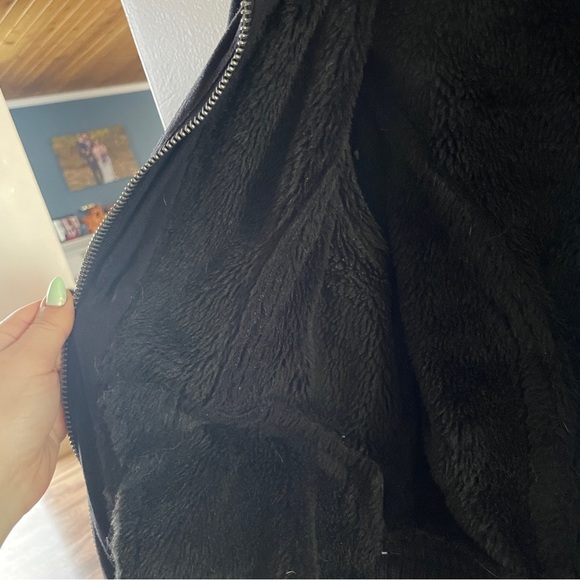 Faux fur lined jacket medium - Picture 2 of 2